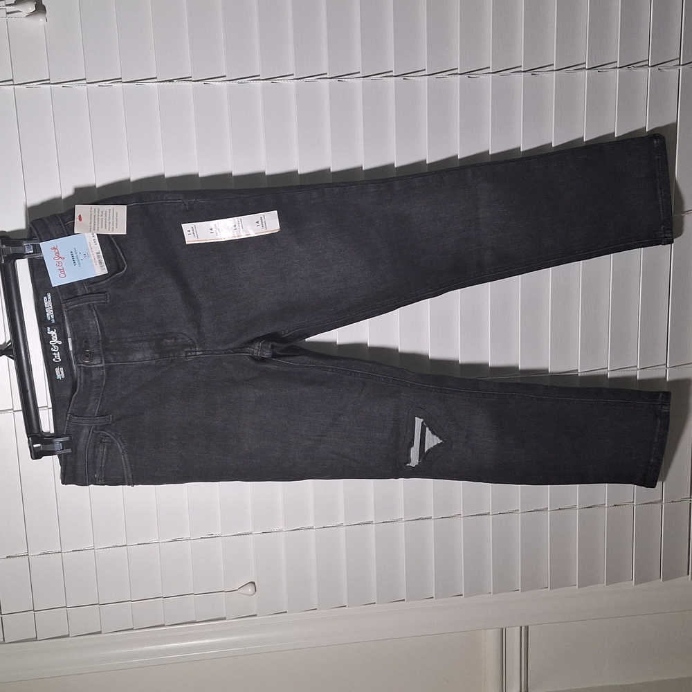 Cat and Jack Tapered black jeans size 14